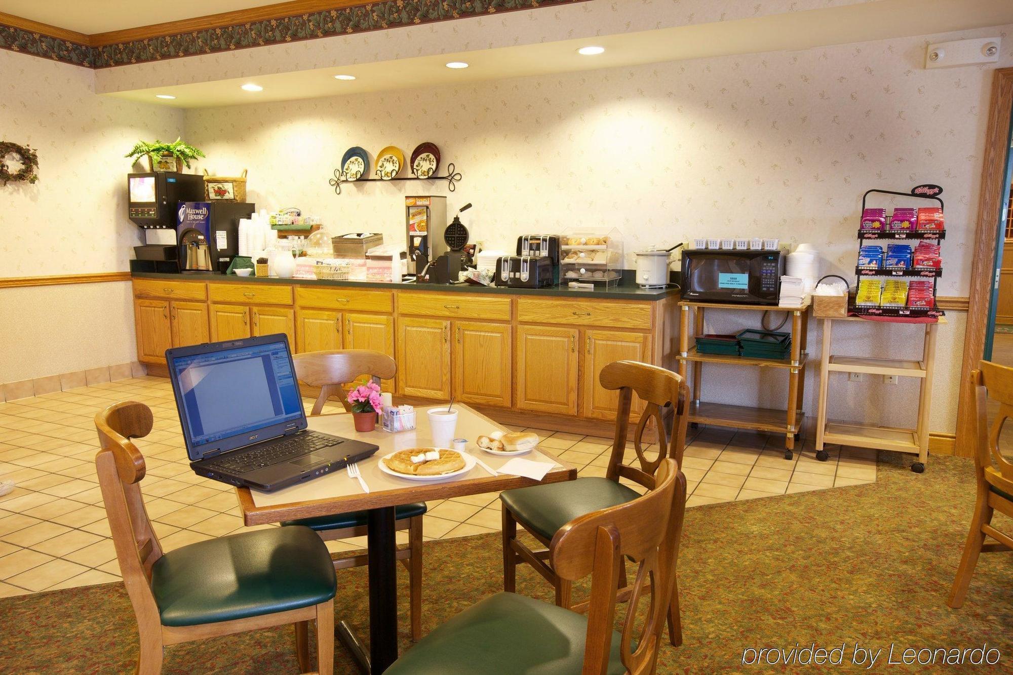 Lancaster Inn & Suites Манхейм Экстерьер фото
