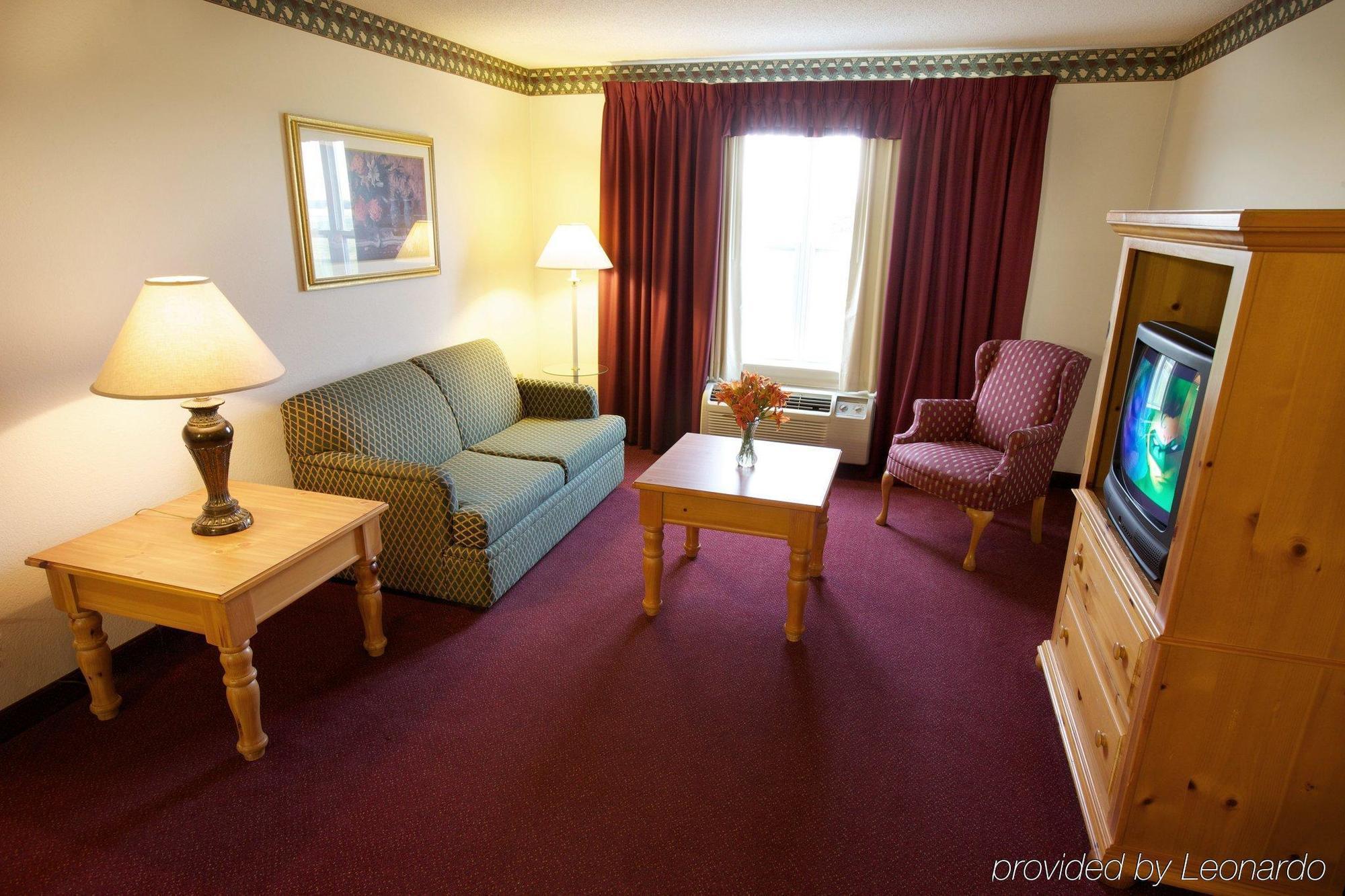 Lancaster Inn & Suites Манхейм Номер фото