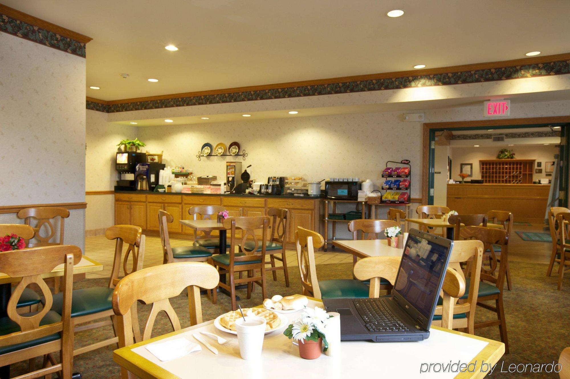 Lancaster Inn & Suites Манхейм Экстерьер фото